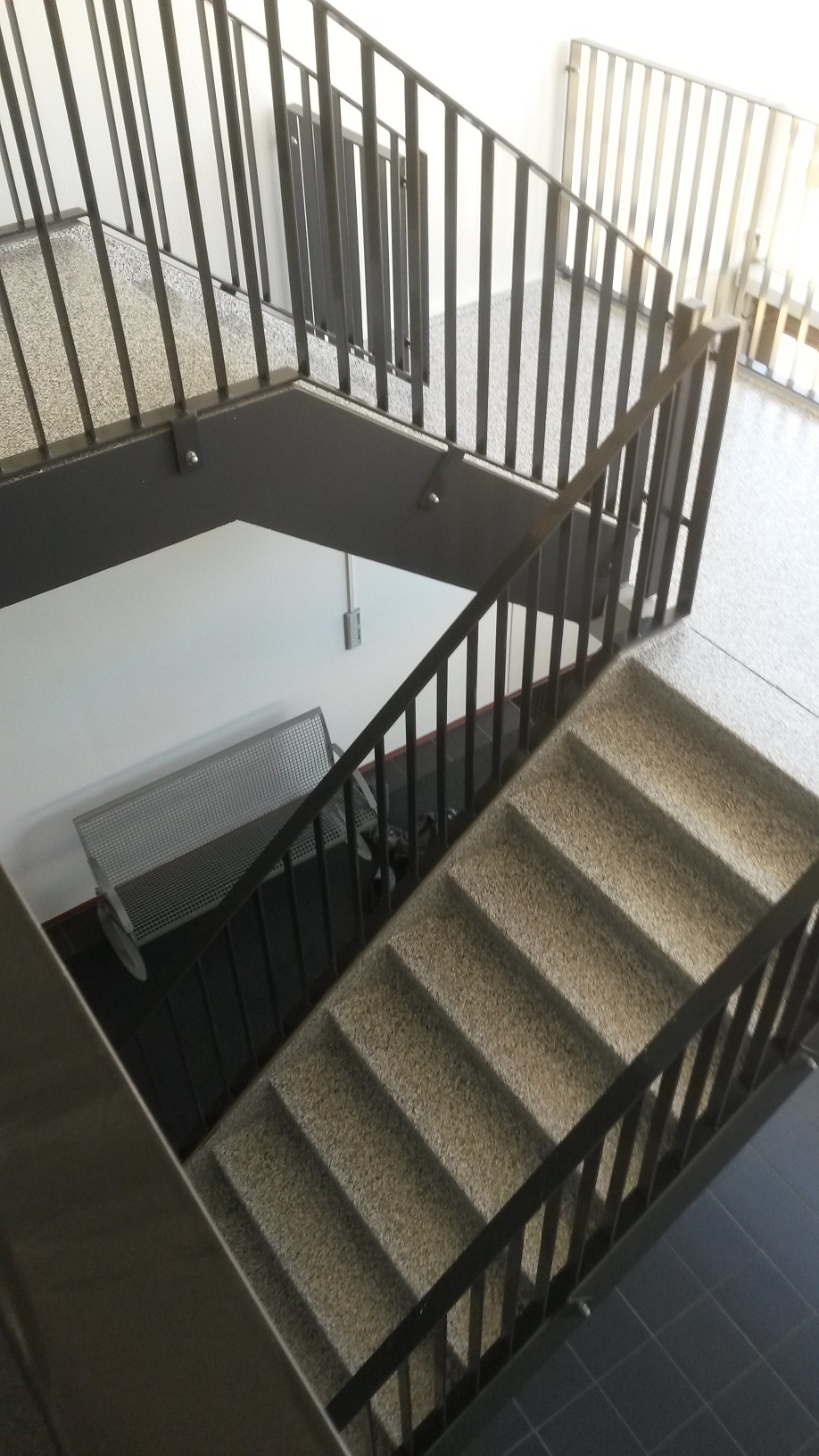 De vve flakestrap trappen in exterieur appartementeneigenaar.nl