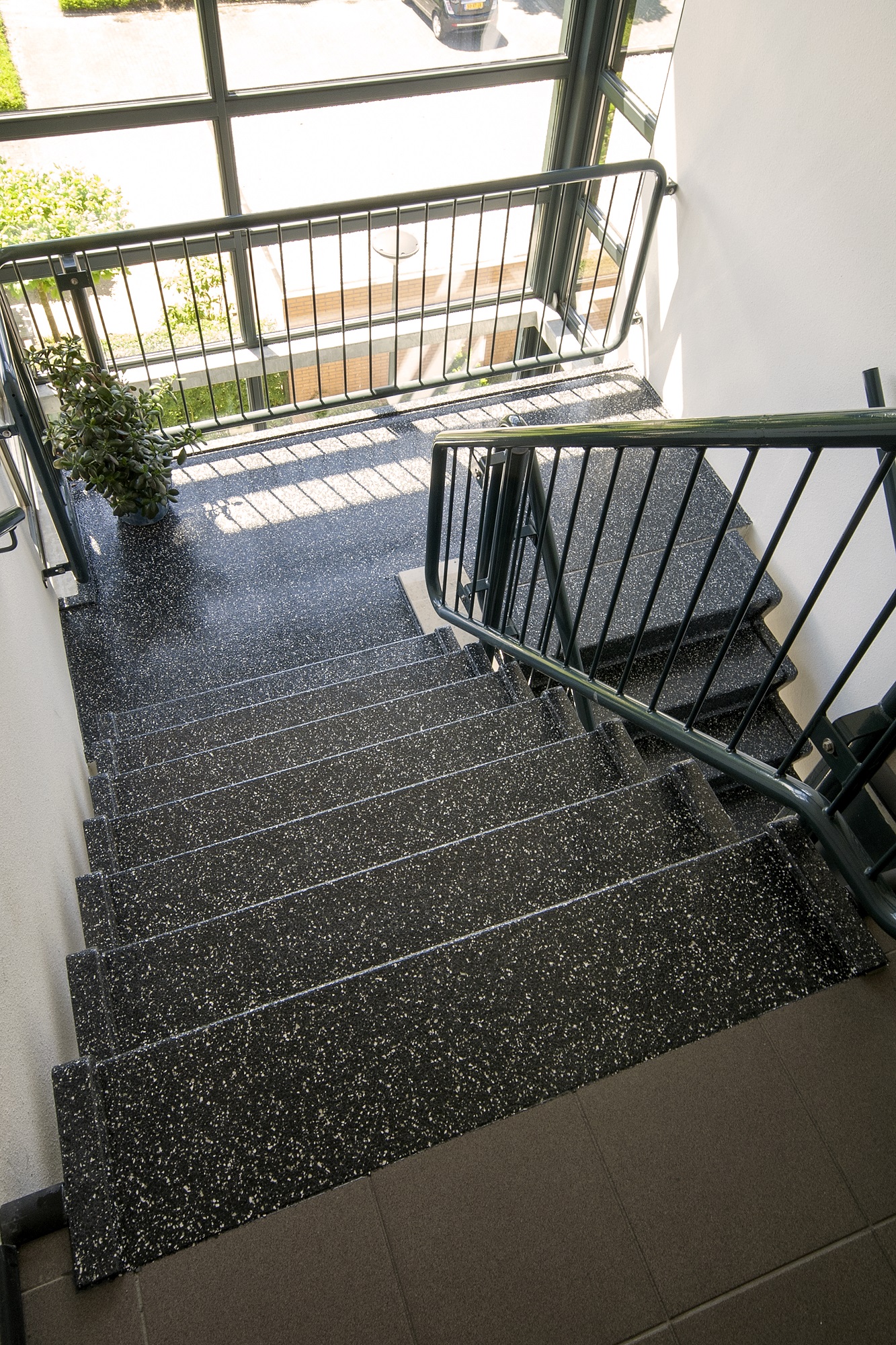 De vve flakestrap trappen in exterieur appartementeneigenaar.nl