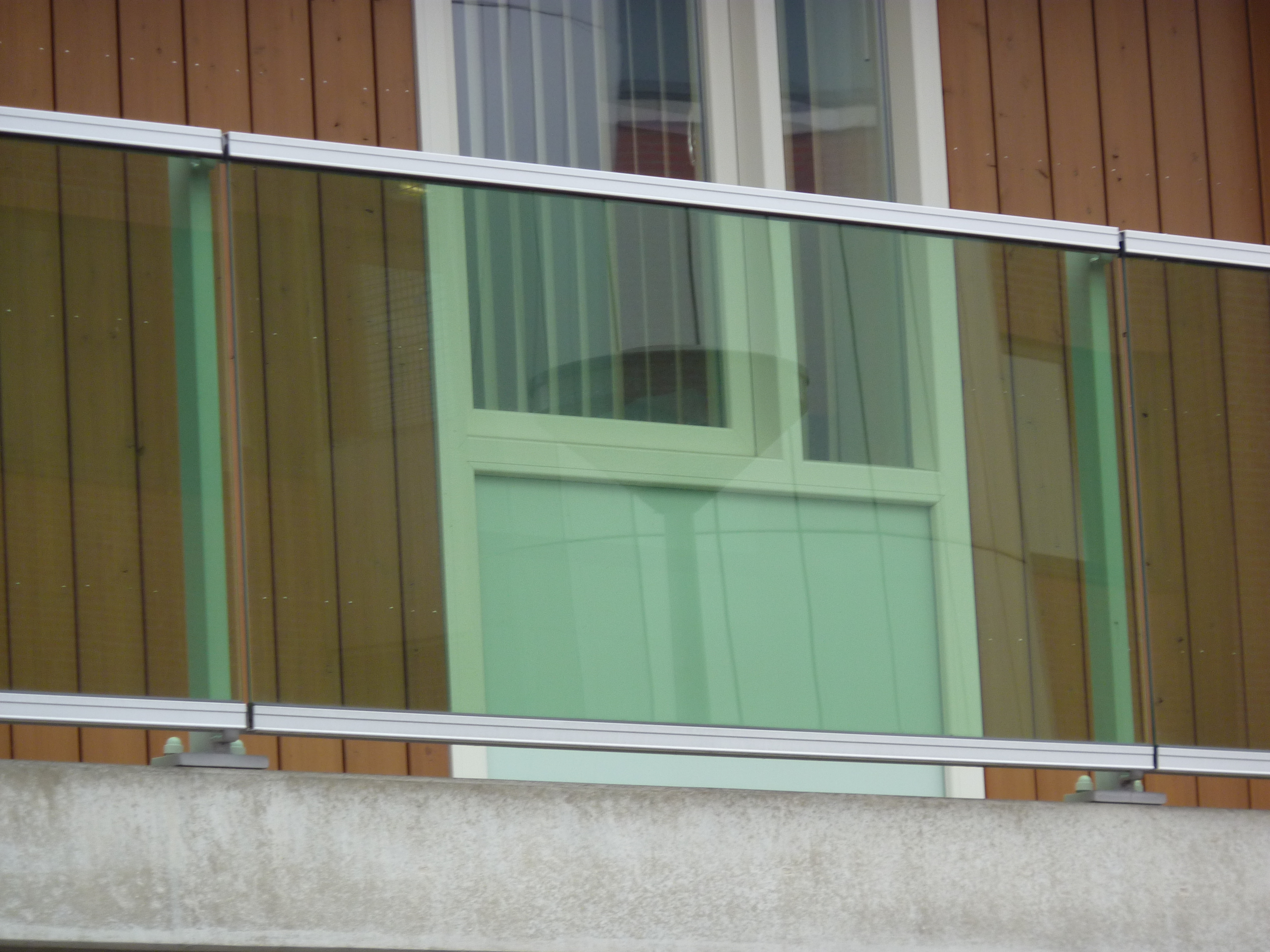 Glashekken balkon ruwbouw appartementeneigenaar.nl