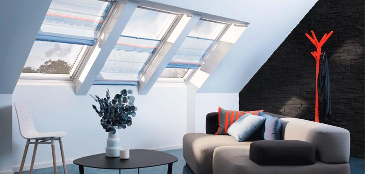 Voor een iets minder sterk verduisterend effect, zijn vouwgordijnen de oplossing. De lichtinval zorgt voor zacht, gekleurd licht. Dit geeft een heerlijk rustige uitstraling aan de ruimte.